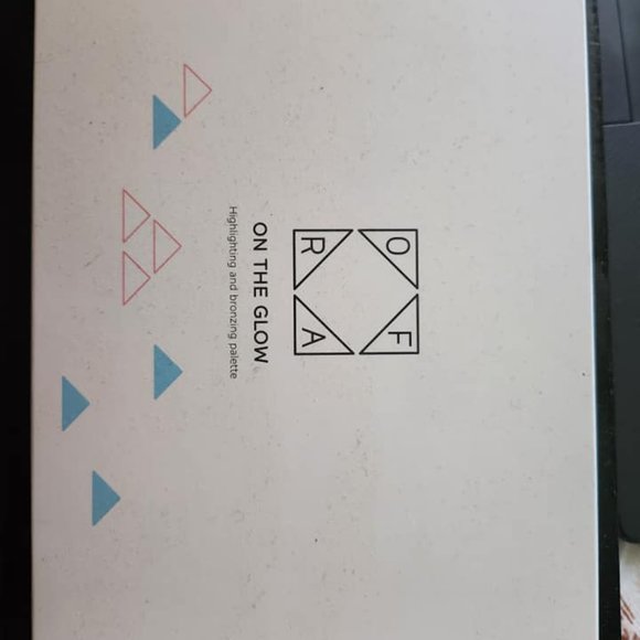 OFRA On the Glo Face Palette - $60 off!!!! - Picture 2 of 2